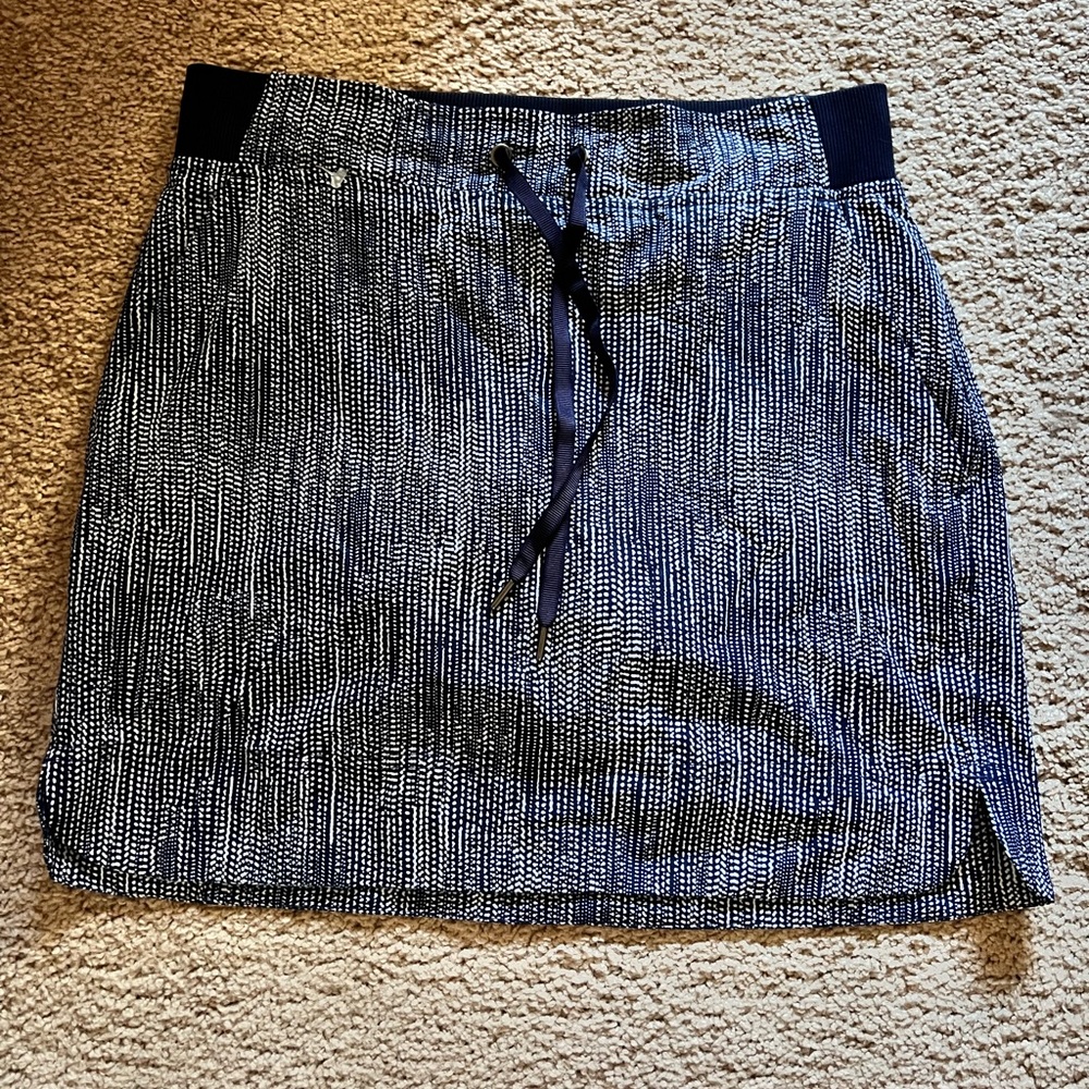Athleta Stylish Navy and White Women's Skirt